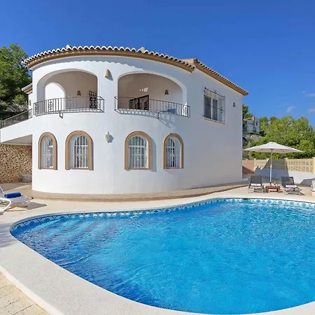 Blanc Villa